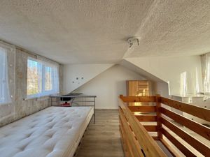 Photo 15- click for photo gallery